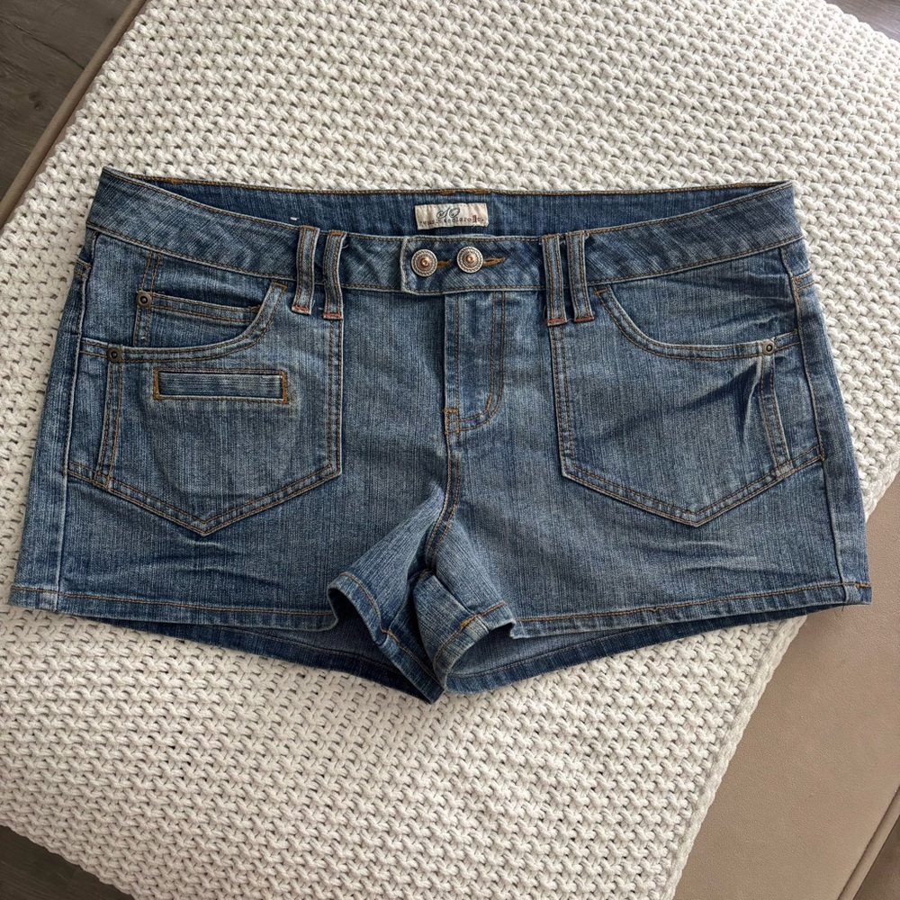 Vintage Low rise So Wear It Declare It Shorts